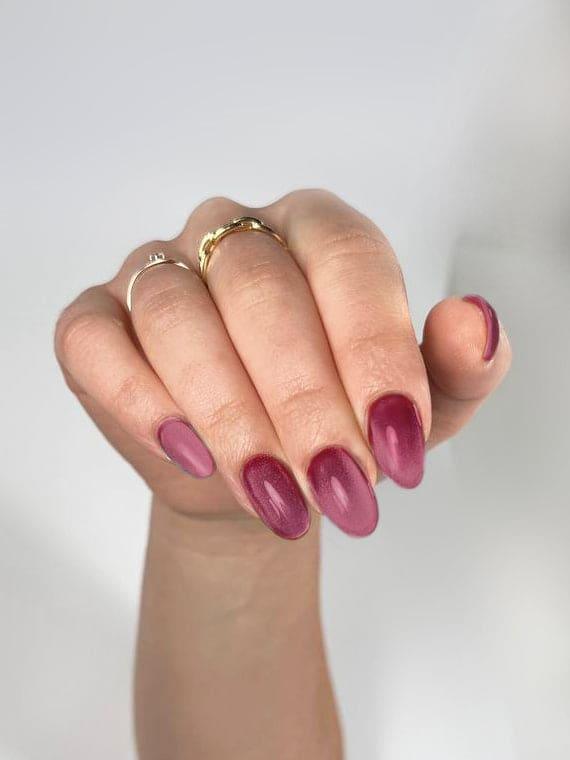 Cat Eye Pink Gel Polish is a vibrant and feminine shade that brings elegance and allure to every manicure. This striking pink gel polish, infused with ultra-fine magnetic shimmer, creates mesmerizing effects that shift and sparkle with every movement. Perfect for bold nail art or subtle, refined designs, Cat Eye Pink is the ideal choice for professionals looking to elevate their creative work.
Professional-Grade Magnetic Effects
Unlock the full potential of your nail art with the dynamic shimmer of Cat Eye