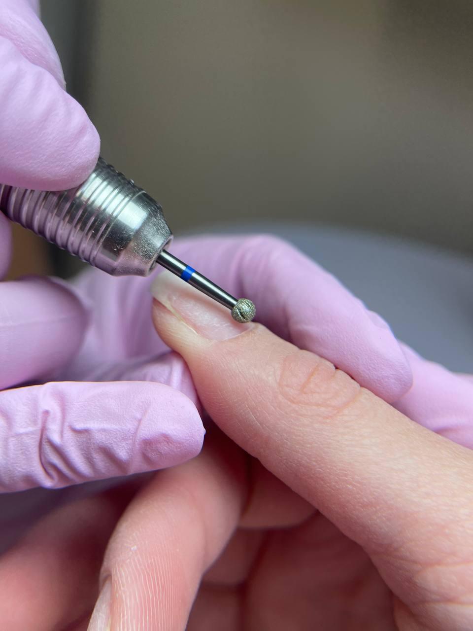 Cuticle_Remover_with_a_Ball_Bit