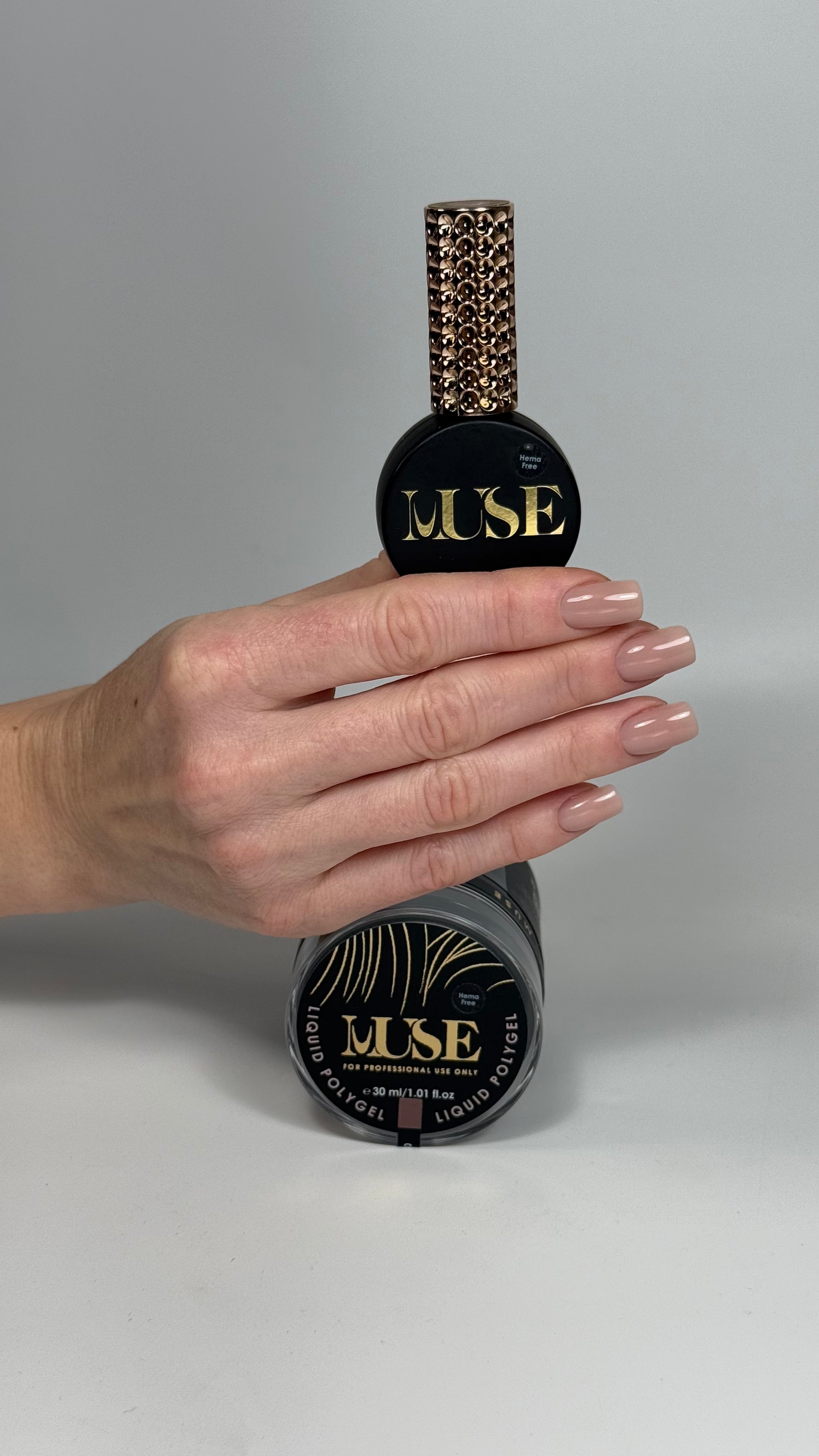 Muse Liquid PolyGel - #10 Soft Nude&nbsp;Brown (Semi-Transparent)
