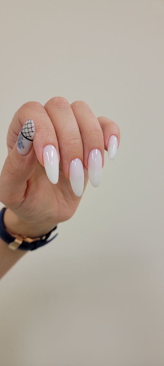 MuseGel_Liquid_polydel_White_Nails_Long_Nails