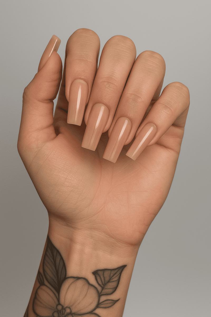 Soft Nude complements whites, pale pinks, and metallics like gold and silver. It’s ideal for creating natural-looking nails that are chic and versatile.