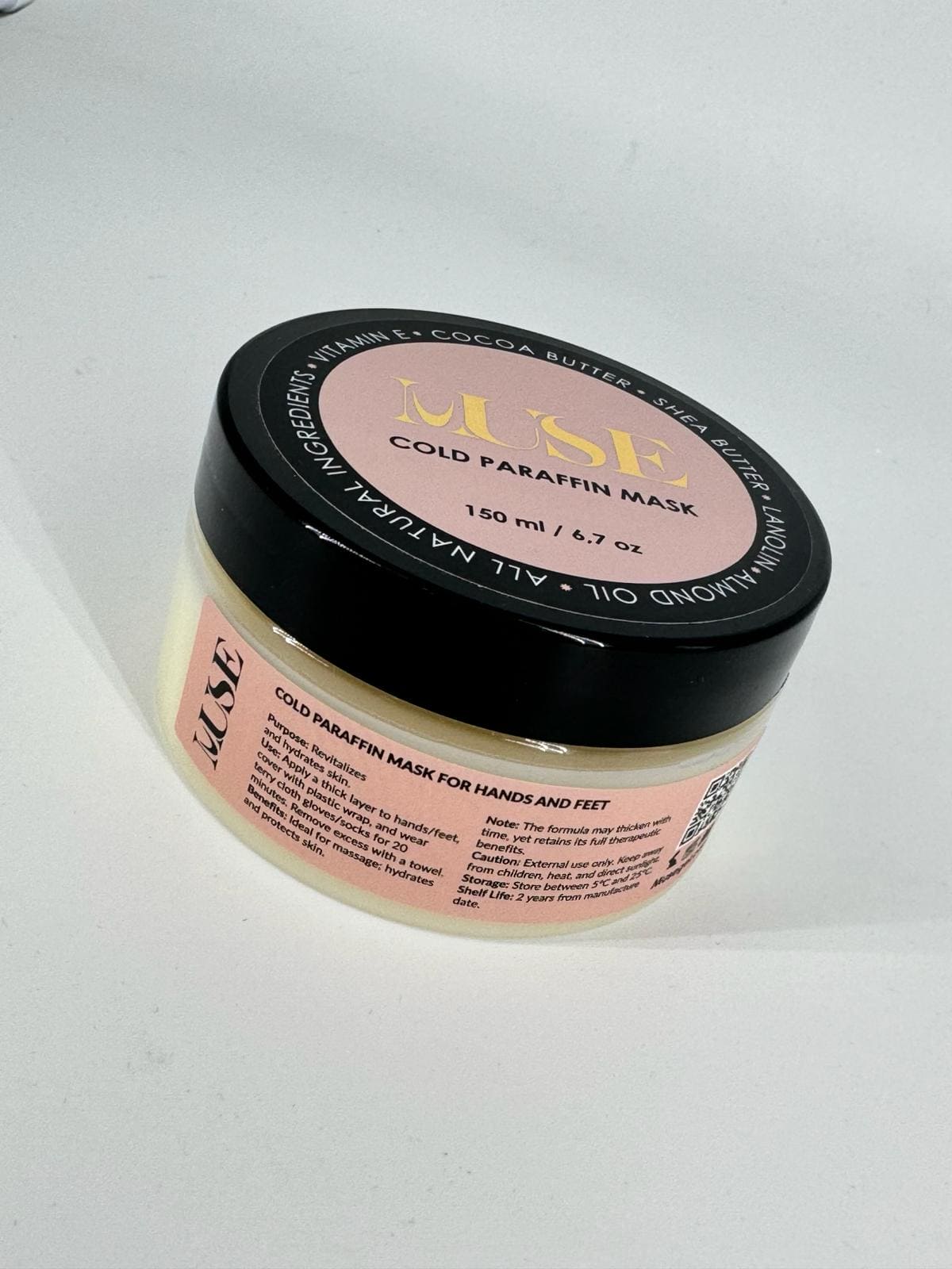 Discover the Muse Gold Paraffin Mask for Hands and Feet - the ultimate blend of natural ingredients for smooth, hydrated skin. Ready-to-use, perfect for manicures, pedicures, and spa treatments. Ideal for nail salons and spas seeking premium skin care solutions.