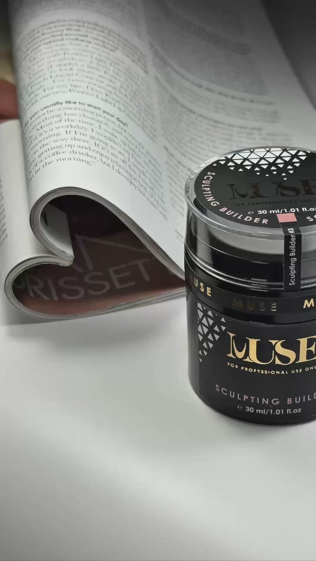 Builder sculpting gel , no heat. HEMA & TPO free, vegan, self-leveling, long wear. Perfect for overlays, sculpting & natural neutrals.